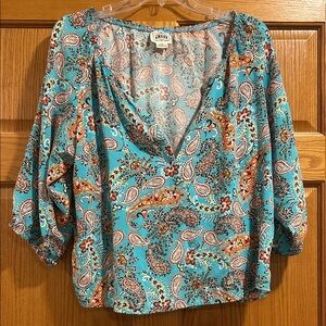 Ariat Turquoise Paisley V-Neck Shirt Half Sleeves, Elastic Cuff Round Hem Large